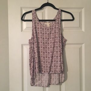 H&M patterned sleeveless tank.